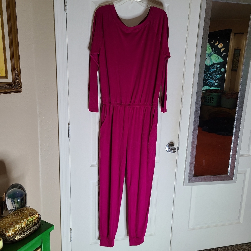 Womens long sleeve light weight knit jumpsuit. Size XL